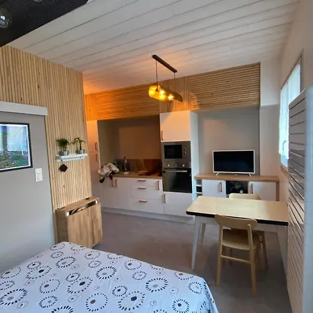 Apartment Quartier Salins 5mn Gare Routiere